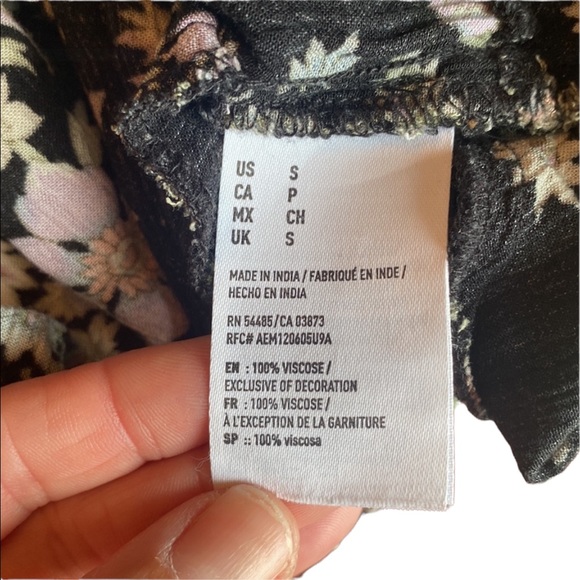 American Eagle Outfitters Floral Print Shorts Romper - Picture 12 of 13